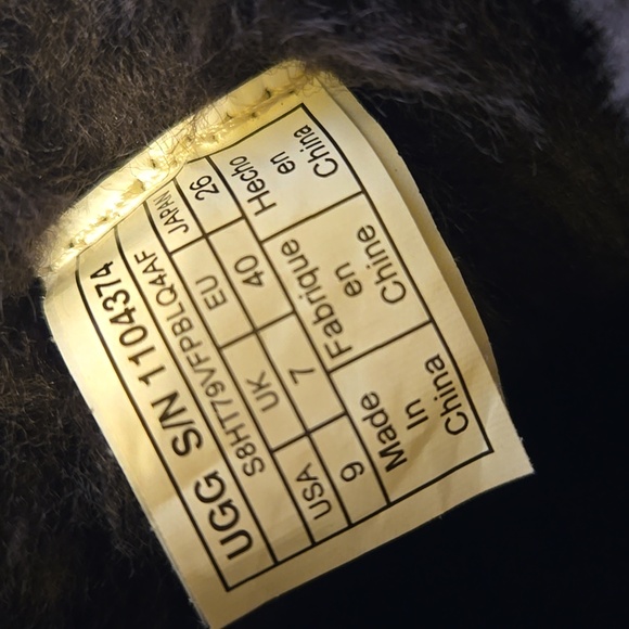 UGG - Picture 7 of 8